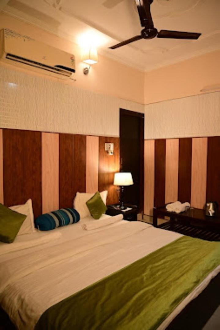 Ap Palace Hotel, Ayodhya מראה חיצוני תמונה